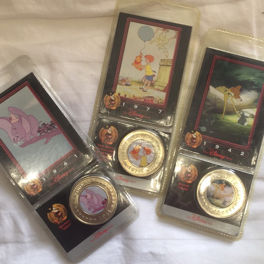 Group of vintage Disney coins!